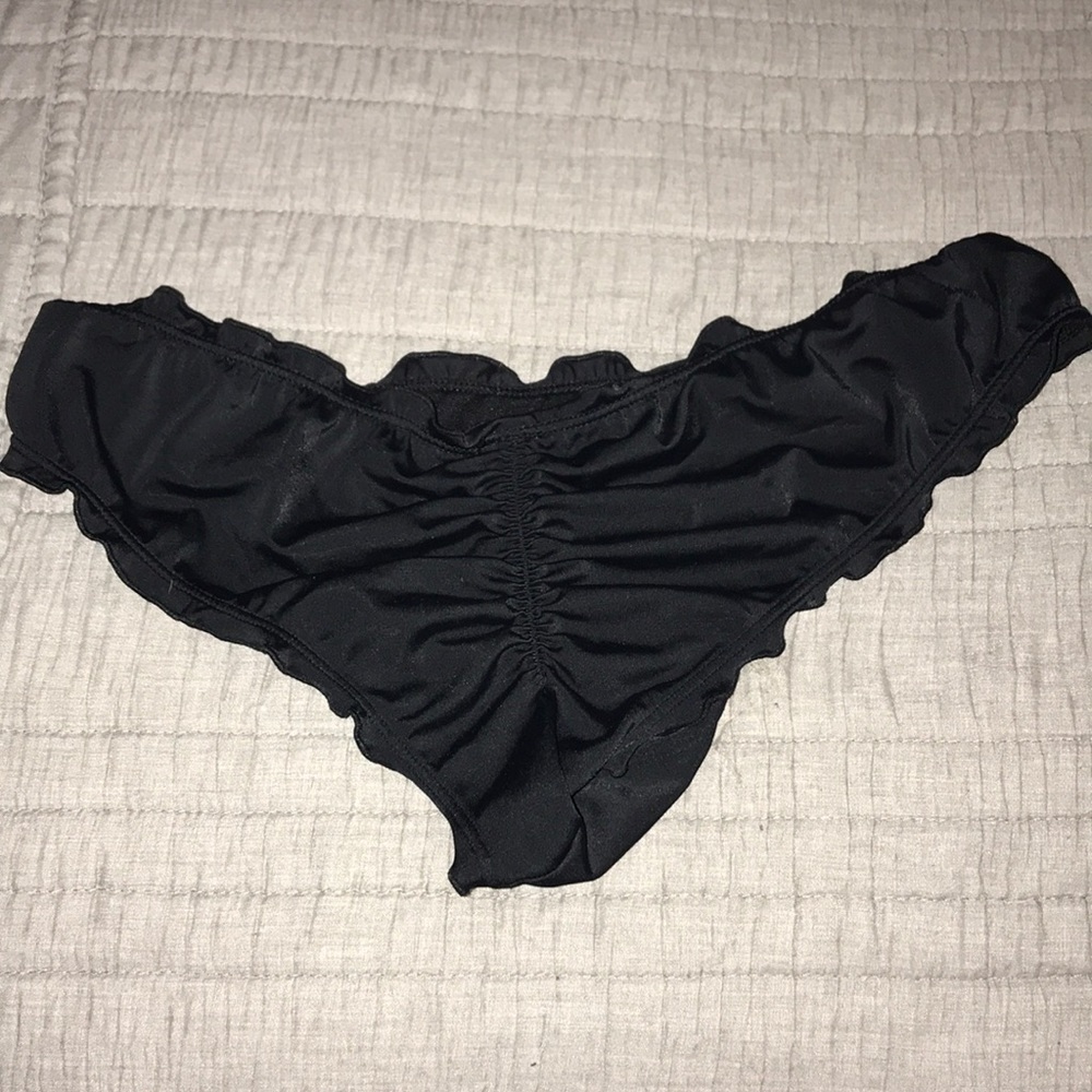 🖤 SEXY CHEEKY BATHING SUIT BOTTOMS 🖤